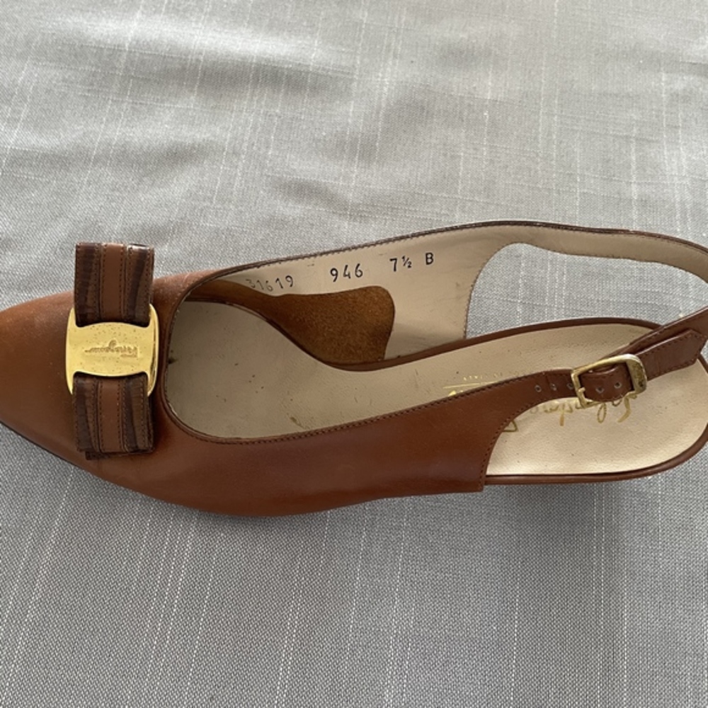 Salvatore Ferragamo Vera vintage sling back pumps